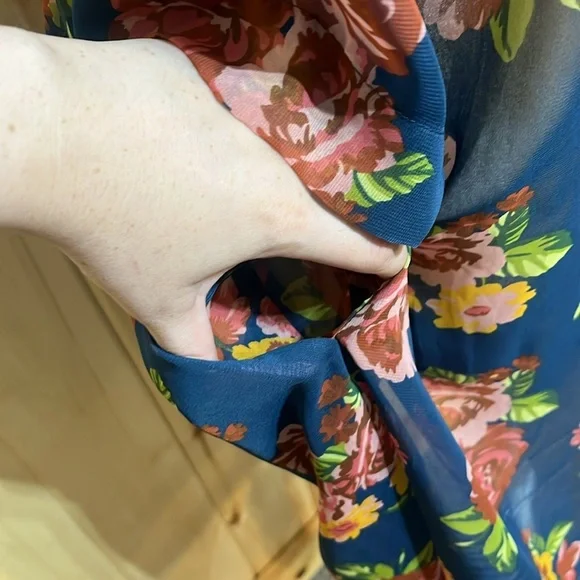 Matilda Jane Women's Watch The Sunrise Floral Sheer Kimono Size S/XS - Picture 5 of 7